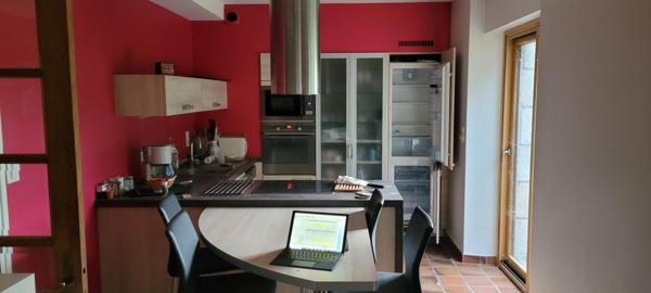 Demeure en campagne, 14 Hectares bois, verger, prairie....