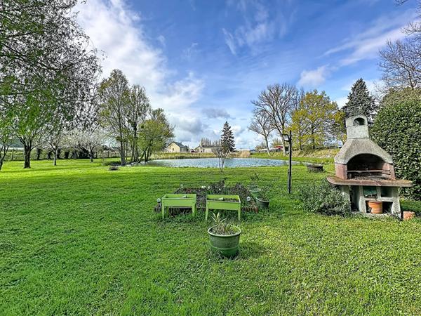 Maison de 140 m² avec étang ! Cadre bucolique à 2 min de Longué