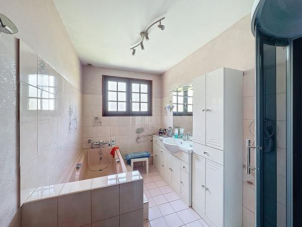 Maison de 140 m² avec étang ! Cadre bucolique à 2 min de Longué