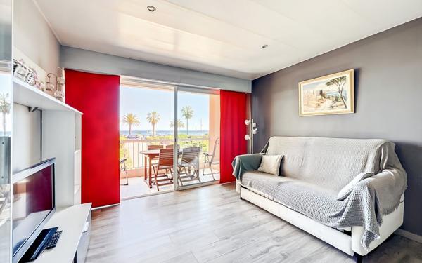 Appartement à vendre    2 pièces • 35 m2 Fréjus