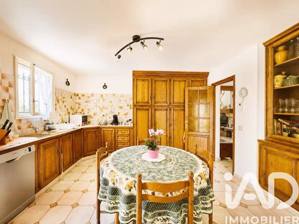 Maison à vendre 5 pièces 175 m² Le Luc