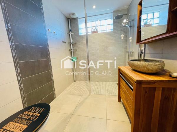 Magnifique maison en pierre à deux pas du bourg