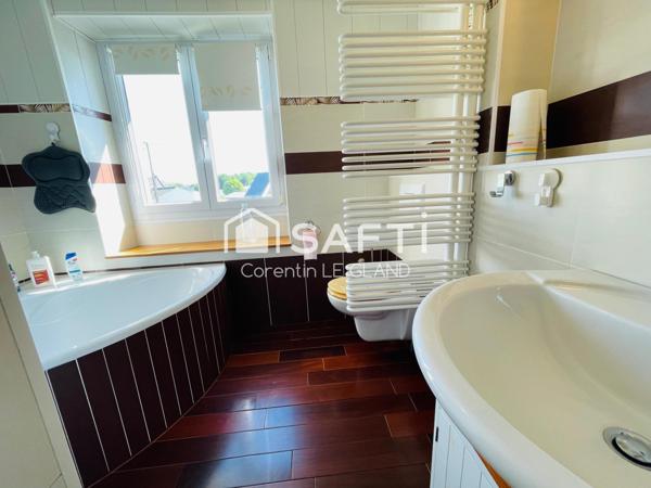 Magnifique maison en pierre à deux pas du bourg