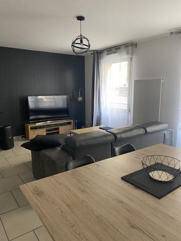 "APPARTEMENT MEUBLÉ 2 PIECES LE MANS 75M2"