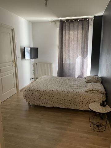 "APPARTEMENT MEUBLÉ 2 PIECES LE MANS 75M2"