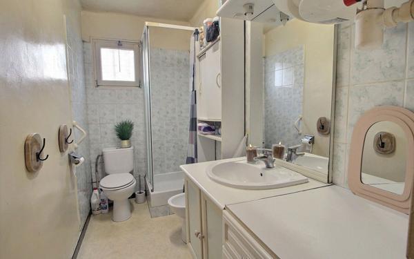 Appartement à vendre    1 pièce • 32,59 m2 Marseille 10