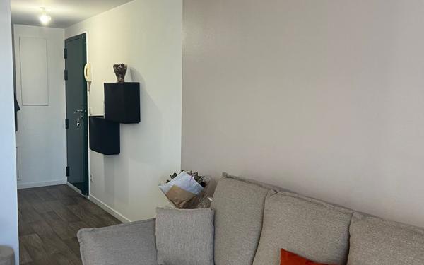 Appartement à vendre    1 pièce •  Le Blanc-Mesnil