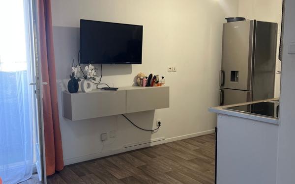 Appartement à vendre    1 pièce •  Le Blanc-Mesnil