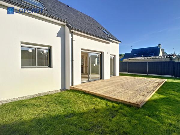 Location maison près de PLOUHINEC - 6 pièce(s) - 118 m² - 1 300 €/mois