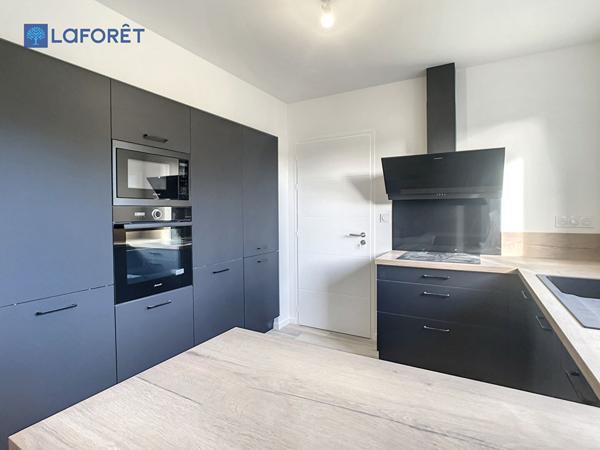 Location maison près de PLOUHINEC - 6 pièce(s) - 118 m² - 1 300 €/mois