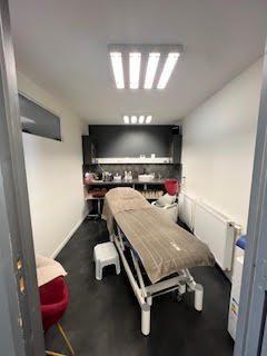 Local commercial à louer, 83 m² - Faches-Thumesnil 59155