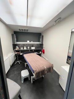 Local commercial à louer, 83 m² - Faches-Thumesnil 59155