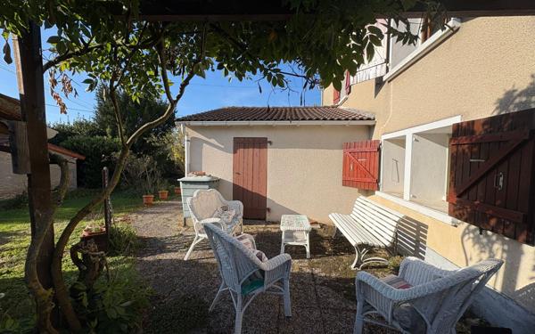 Maison à vendre    2 pièces •  Lathus-Saint-Rémy