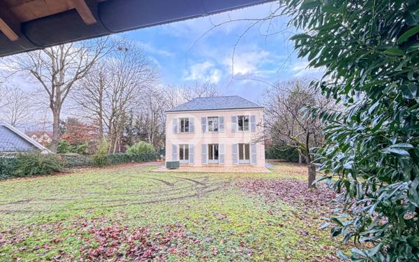 Maison à vendre    5 pièces •  Maisons-Laffitte