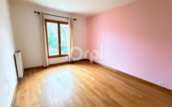 Maison à vendre    5 pièces •  Maisons-Laffitte