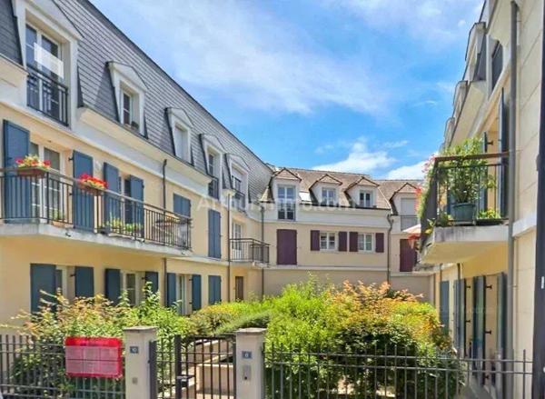 Vente                                                      Appartement
                        
                     3 pièces                      62 m2                     à Draveil