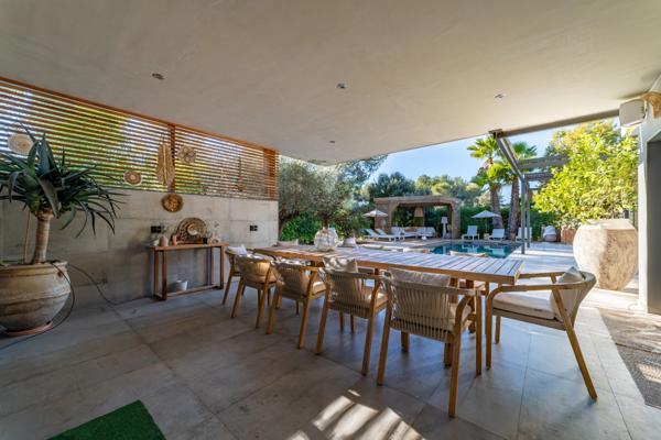 Villa d’Architecte au cœur d’une pinède — Domaine sécurisé au Nord de Montpellier