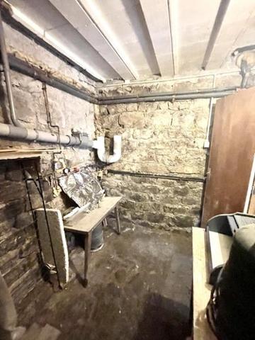 Maison à vendre à Saint-Chély-d'Apcher en Lozère (48200), ref : 48032-232