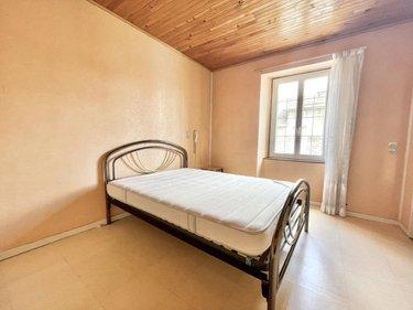Maison à vendre à Saint-Chély-d'Apcher en Lozère (48200), ref : 48032-232