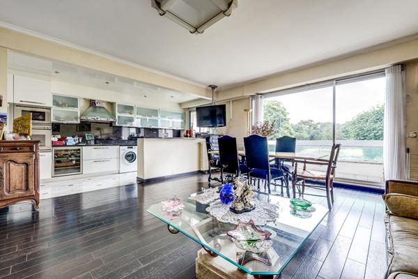 Charenton Le Pont 4 pièce(s) 92 m2 + Balcon  et place de parking - Vue sur le bois