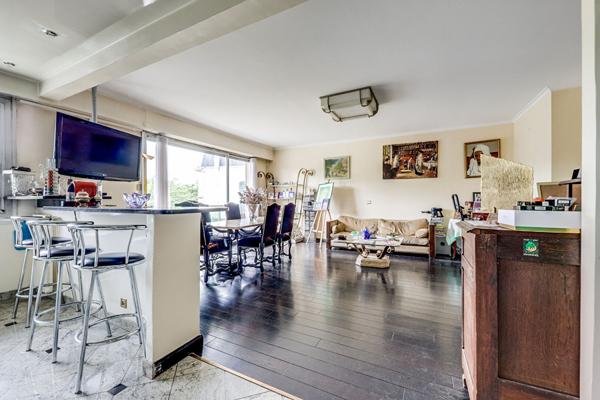 Charenton Le Pont 4 pièce(s) 92 m2 + Balcon  et place de parking - Vue sur le bois