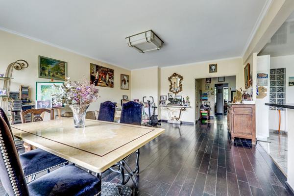 Charenton Le Pont 4 pièce(s) 92 m2 + Balcon  et place de parking - Vue sur le bois