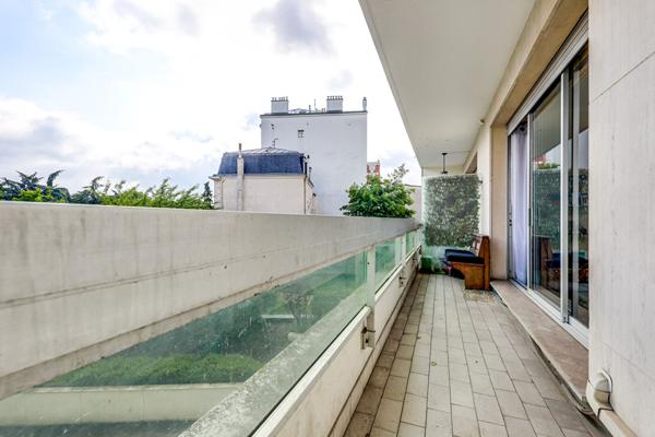 Charenton Le Pont 4 pièce(s) 92 m2 + Balcon  et place de parking - Vue sur le bois