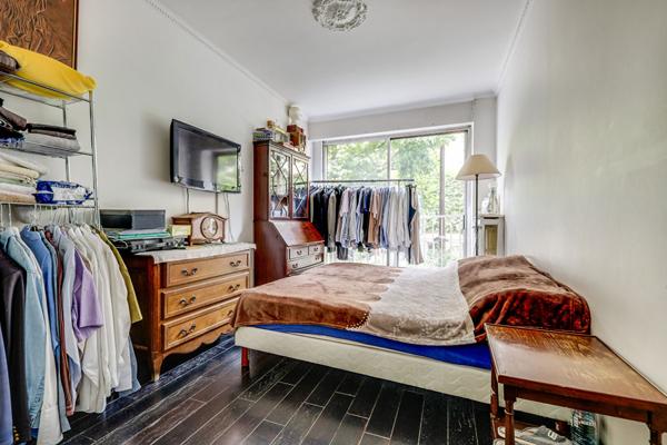 Charenton Le Pont 4 pièce(s) 92 m2 + Balcon  et place de parking - Vue sur le bois