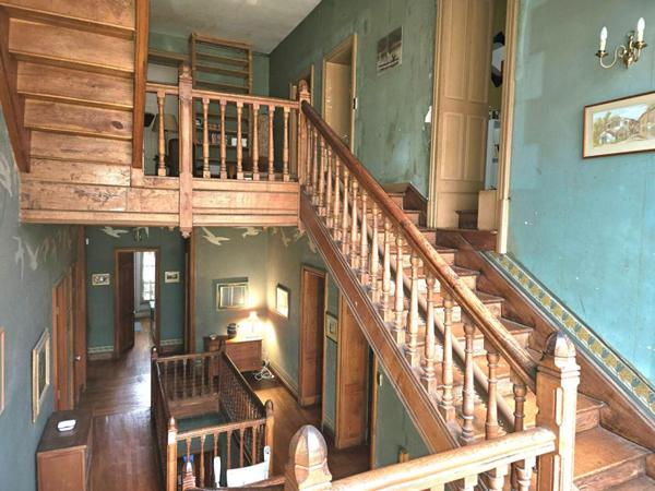 Demeure de prestige de 417m2, sur un terrain de 6ha 23a 18ca, piscine, dépendance et un logement type 4