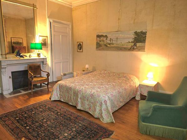 Demeure de prestige de 417m2, sur un terrain de 6ha 23a 18ca, piscine, dépendance et un logement type 4