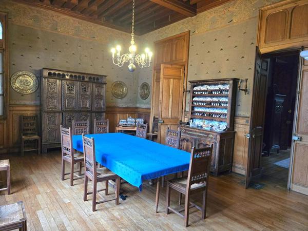 Demeure de prestige de 417m2, sur un terrain de 6ha 23a 18ca, piscine, dépendance et un logement type 4