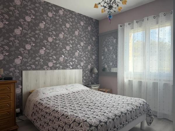 Maison de plain-pied sur un terrain de 1 500 m2, sans travau