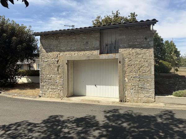 Maison de plain-pied sur un terrain de 1 500 m2, sans travau