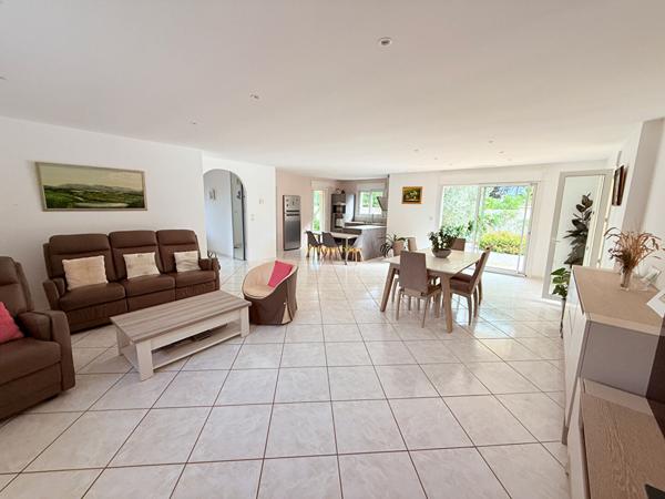 Maison - 6 pièces - 160 m²