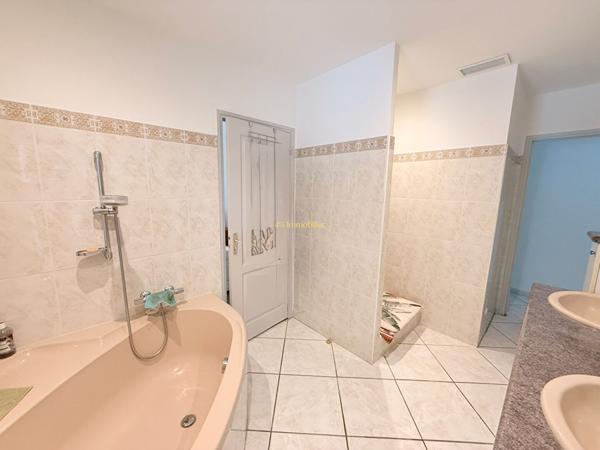 Maison - 6 pièces - 160 m²