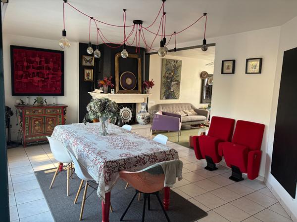 Maison à vendre à Pontoise - 6 pièces, 4 chambres, garage double €595 000 ** - Référence 11033