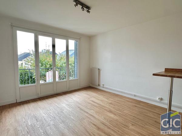 A LOUER F2 RECEMMENT REFAIT A NEUF SUR MONDEVILLE