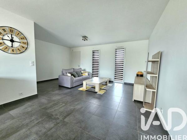 Location maison 4 pièces 84 m² Saint-Denis-la-Chevasse