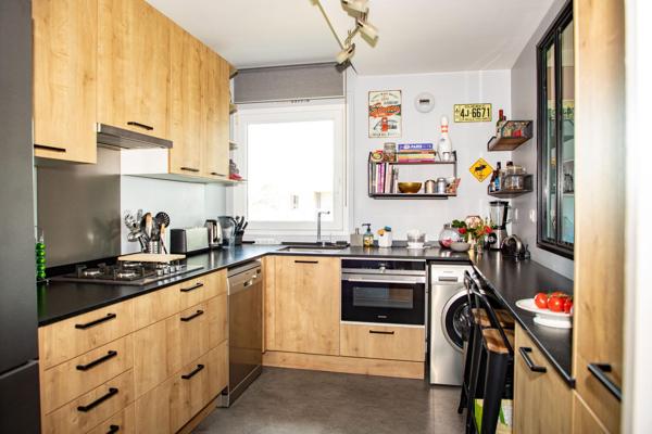 Très beau F4 - 90m2 - 3 chambres - Box - Cellier