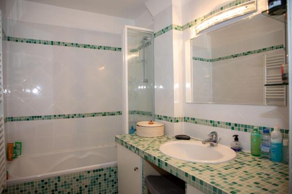 Très beau F4 - 90m2 - 3 chambres - Box - Cellier