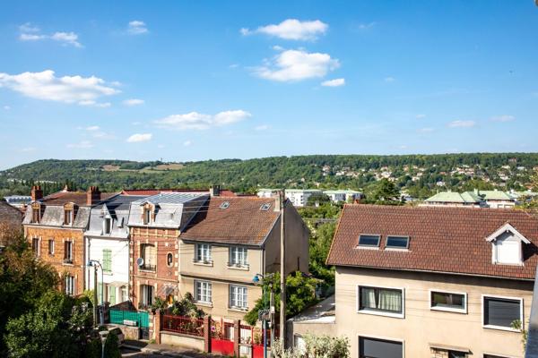 Très beau F4 - 90m2 - 3 chambres - Box - Cellier