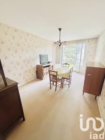 Appartement 3 pièces de 66 m² à Creil (60100)