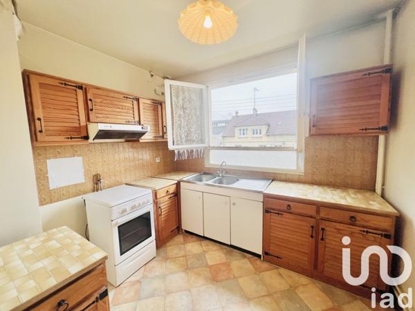 Appartement 3 pièces de 66 m² à Creil (60100)