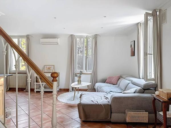 Maison individuelle avec piscine et dépendance – Mougins