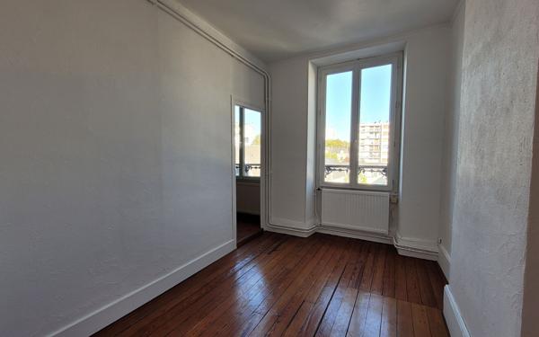 Appartement à vendre    4 pièces • 63,36 m2 Orléans