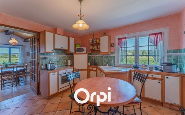 Maison à vendre    5 pièces •  Saint-Just-d'Ardèche