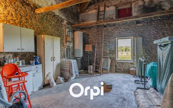 Maison à vendre    5 pièces •  Saint-Just-d'Ardèche