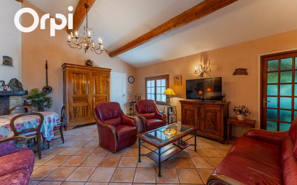 Maison à vendre    5 pièces •  Saint-Just-d'Ardèche