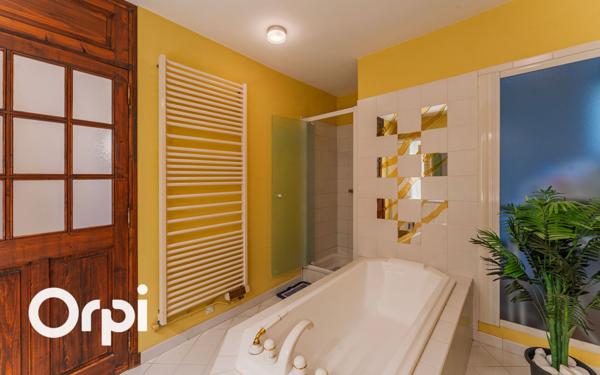 Maison à vendre    5 pièces •  Saint-Just-d'Ardèche