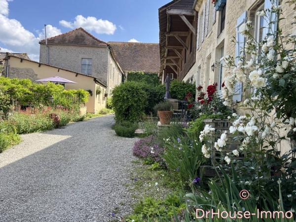 Maison à vendre 25 pièces de 657 m²